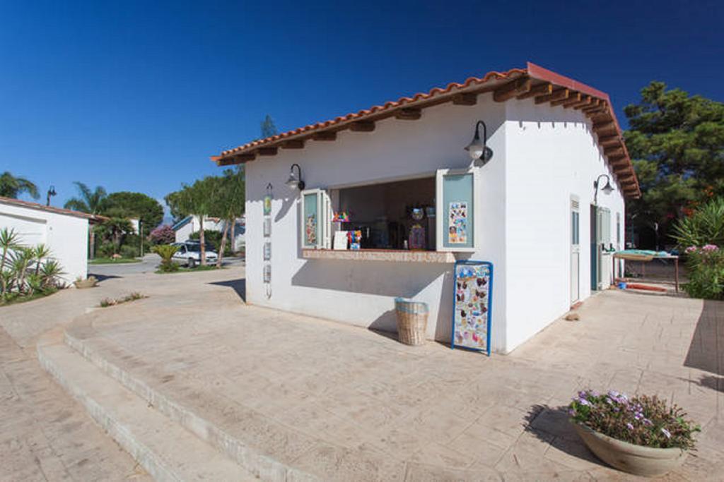 Petruso Resort Balestrate Bagian luar foto